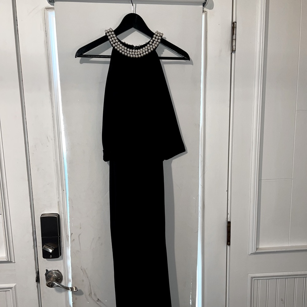 Lulu’s Gown, Black, size medium